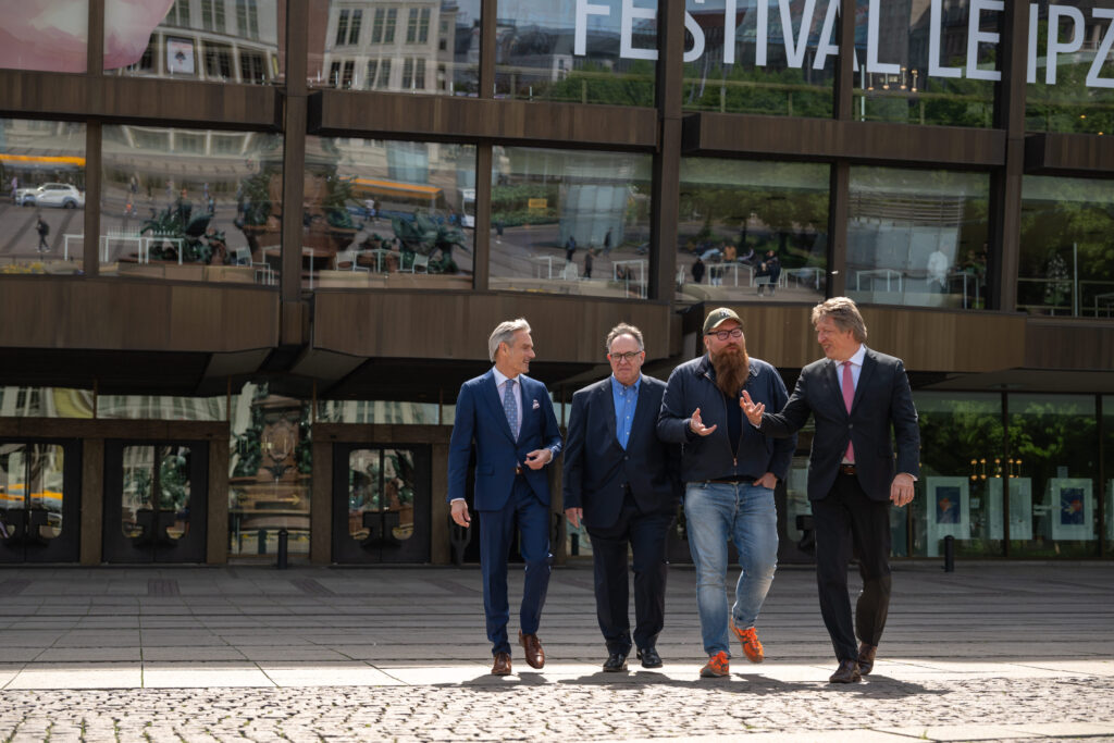 Steffen Hildebrand (Geschäftsführer der Stiftung Zukunft Gewandhaus zu Leipzig Projekte gGmbH), Martin Hoffmeister (verantwortlichen Redakteur von Gewandhaus Radio), Claudius Nießen (Prokurist und Gesellschafter von BEBE Medien), Prof. Andreas Schulz (Gewandhausdirektor) (v.l.n.r.)