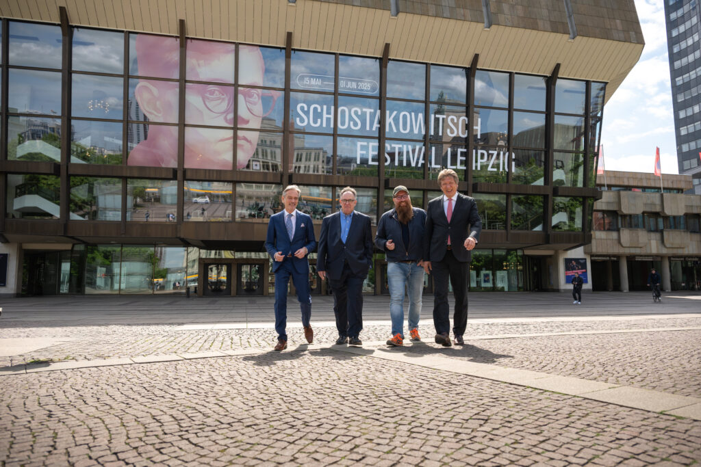 Steffen Hildebrand (Geschäftsführer der Stiftung Zukunft Gewandhaus zu Leipzig Projekte gGmbH), Martin Hoffmeister (verantwortlichen Redakteur von Gewandhaus Radio), Claudius Nießen (Prokurist und Gesellschafter von BEBE Medien), Prof. Andreas Schulz (Gewandhausdirektor) (v.l.n.r.)